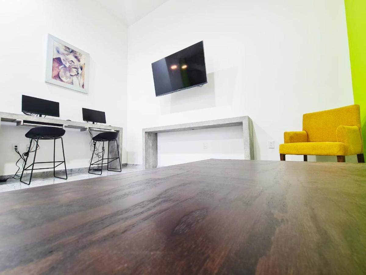 Sr Suites Zapopan Luaran gambar